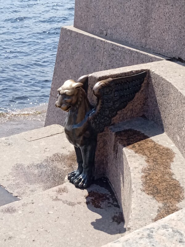 Скульптура Грифона в Петербурге. - Светлана Калмыкова Калмыкова Скульптура Грифона в Петербурге. - Светлана Калмыкова Калмыкова