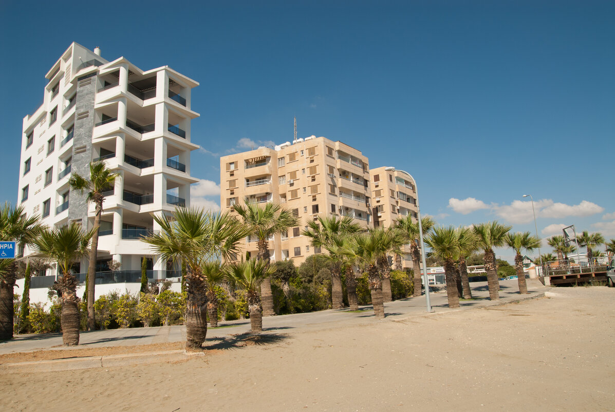 Кипр. Ларнака. Маккензи бич - Андрей 