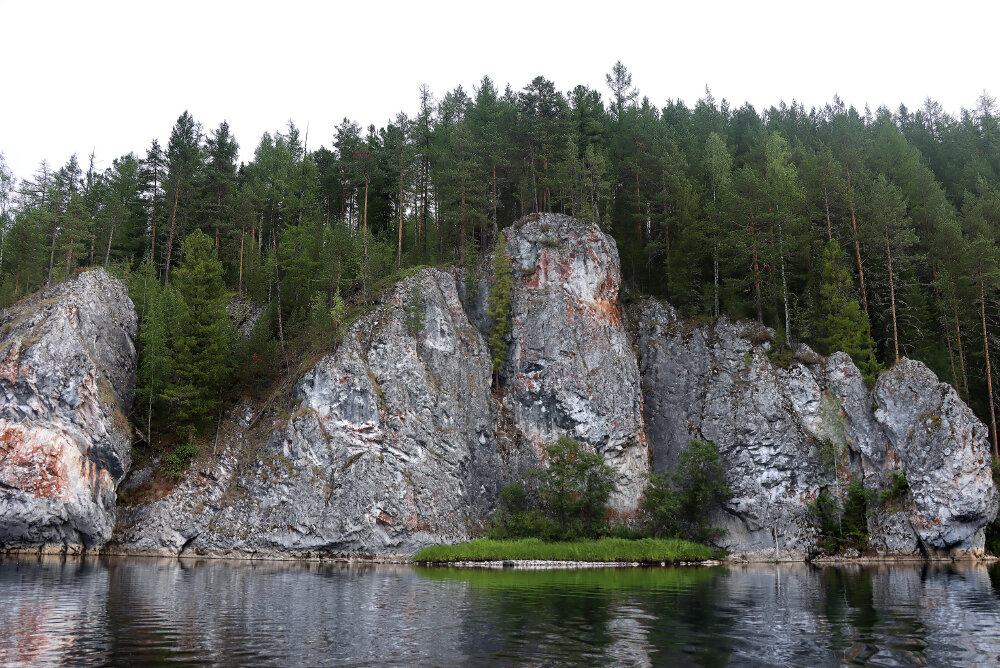 Скалы на реке Лозьва - Галина Ильясова