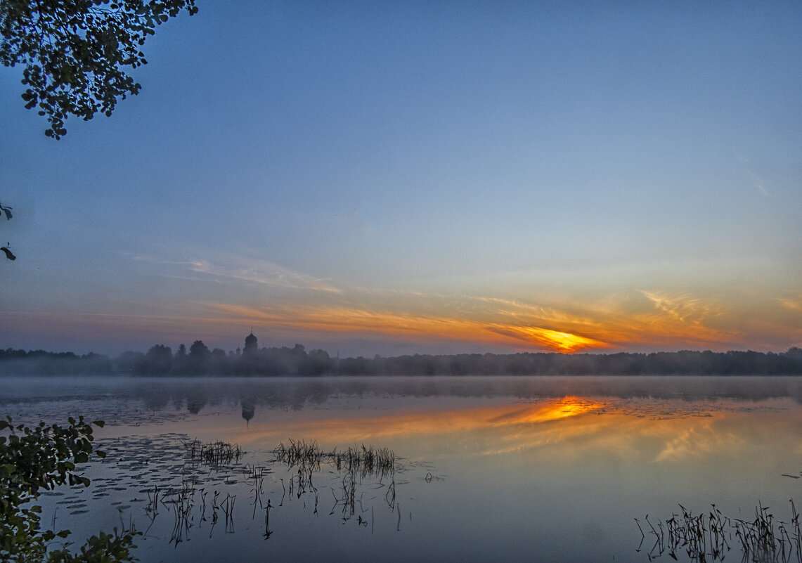Восход на Введенском озере - Сергей Цветков Восход на Введенском озере - Сергей Цветков