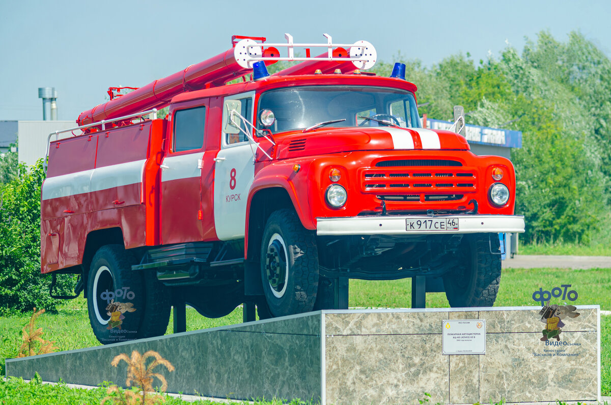 памятник пожарному ретро-автомобилю ЗИЛ-130. город Курск - Руслан Васьков памятник пожарному ретро-автомобилю ЗИЛ-130. город Курск - Руслан Васьков
