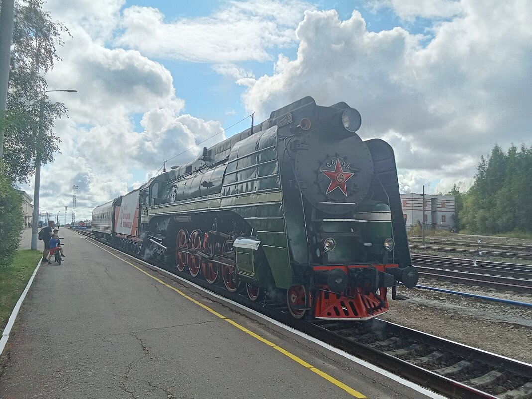 Наш паровоз... - Виктор 