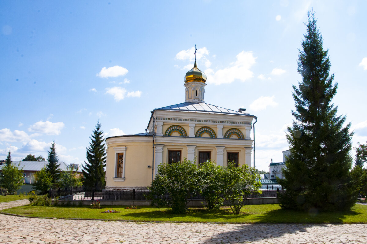 В Свято-Николаевском мужском монастыре - Gen В Свято-Николаевском мужском монастыре - Gen