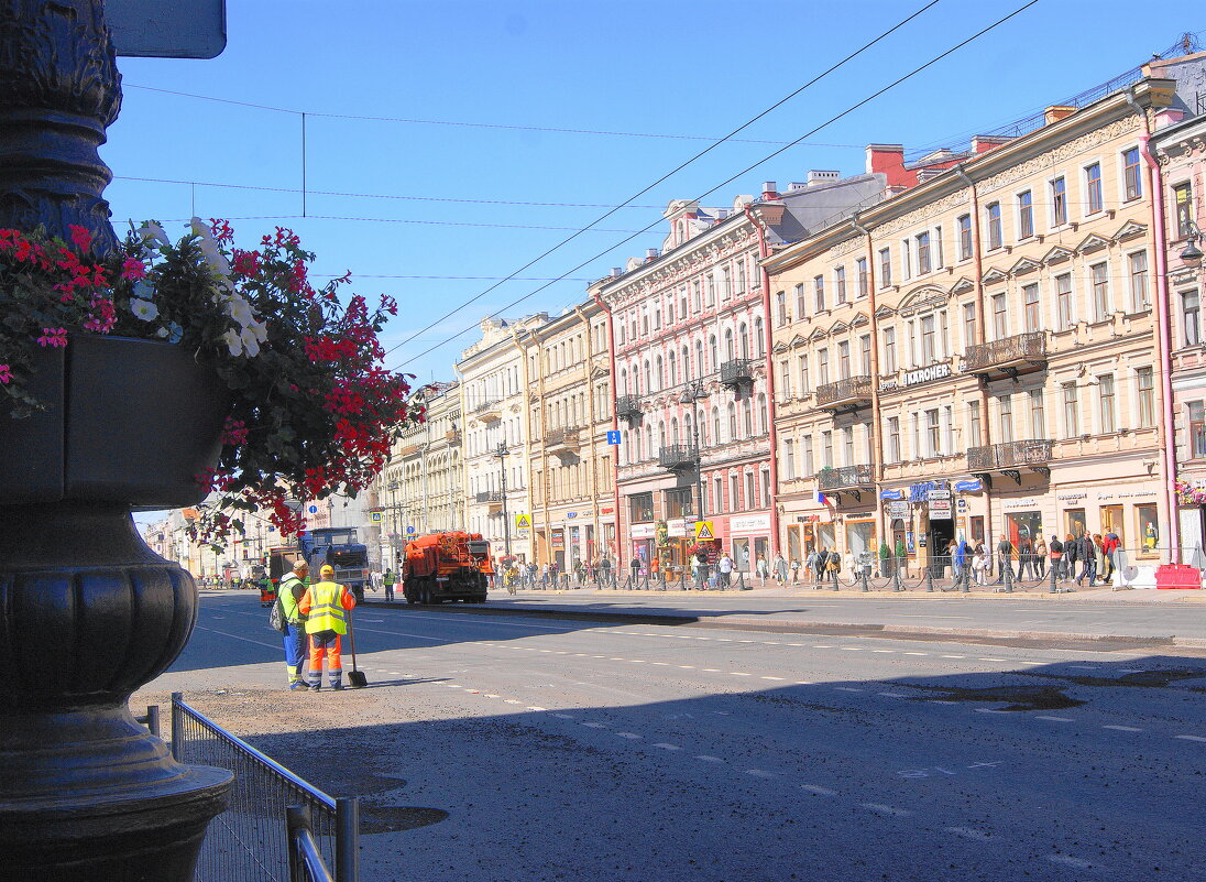 НЕВСКИЙ ПРОСПЕКТ - Виктор Никитенко