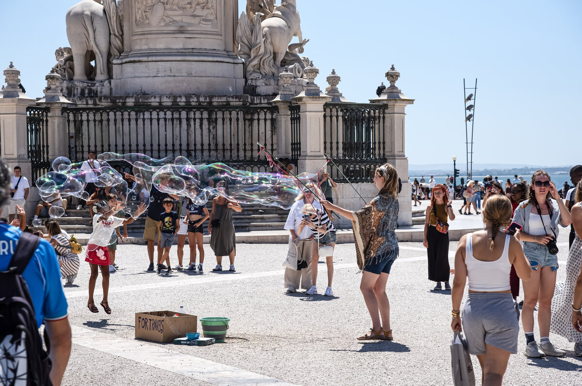 Большой мыльный пузырь. - azambuja 