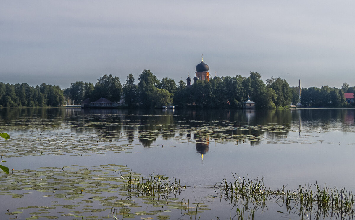 Последний взгляд на озеро - Сергей Цветков