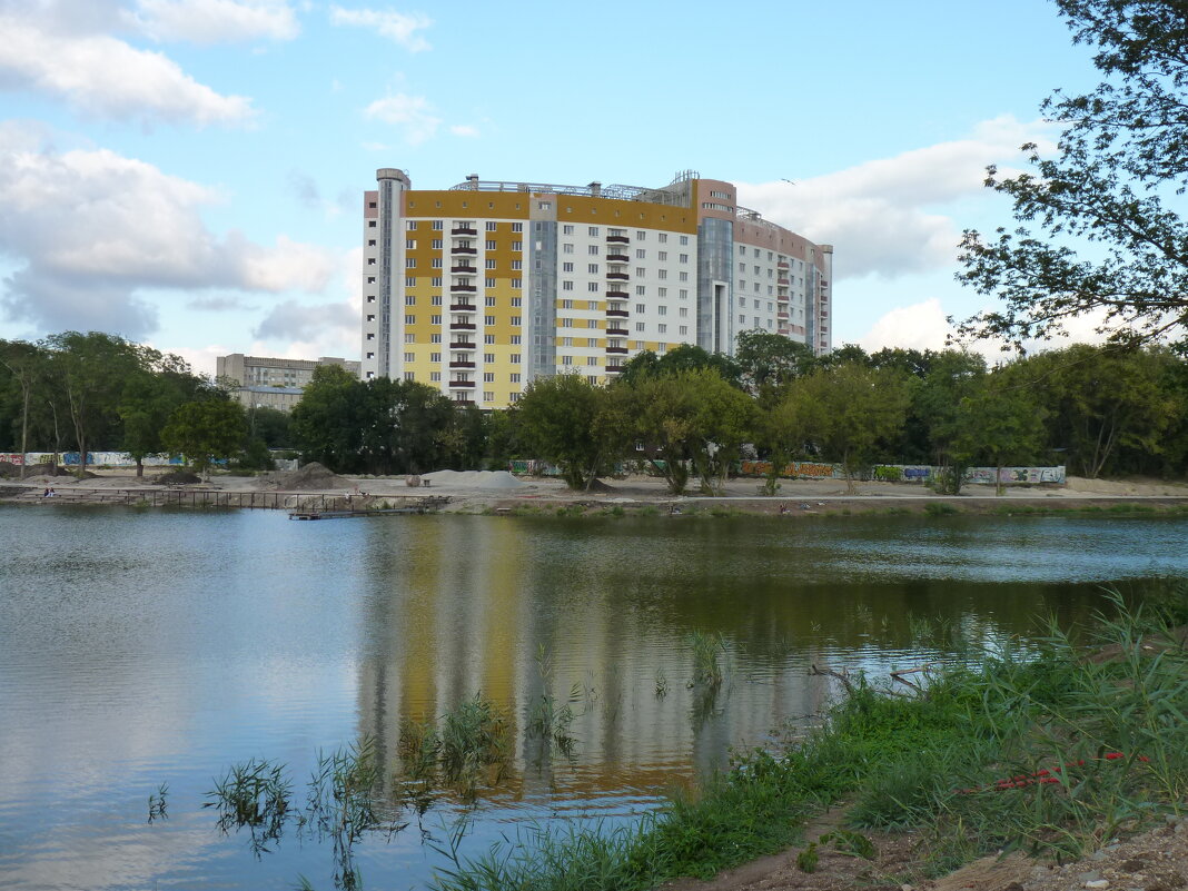 Дом у озера - Валентин Семчишин