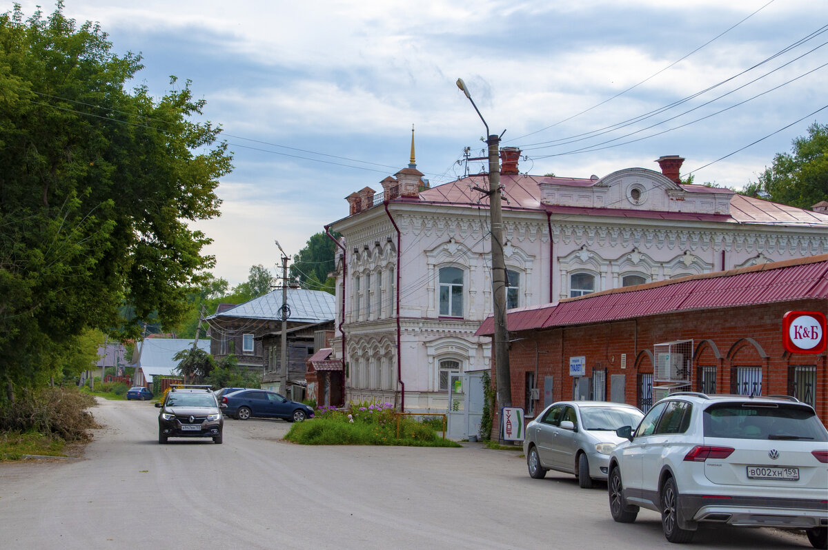 Улица Гоголя. Справа особняк Софронова, XIX век - Gen Улица Гоголя. Справа особняк Софронова, XIX век - Gen