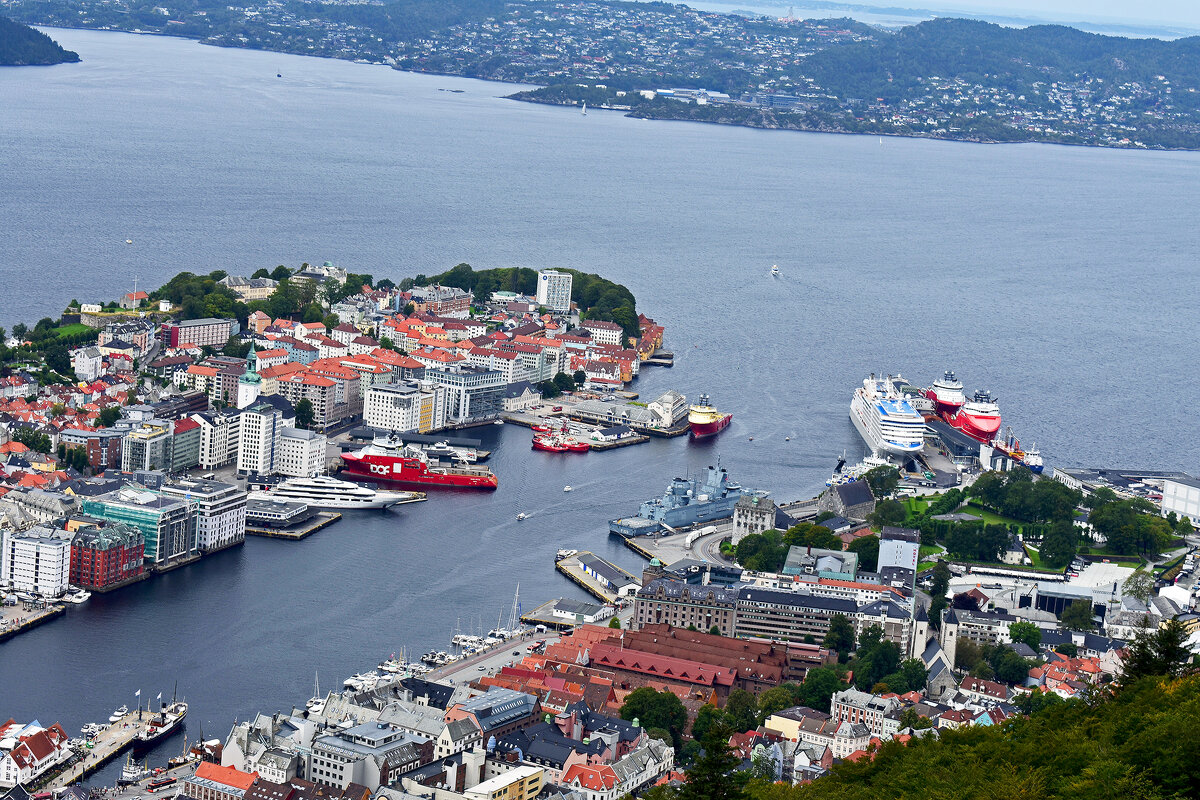 Берген с высоты - Nina Streapan