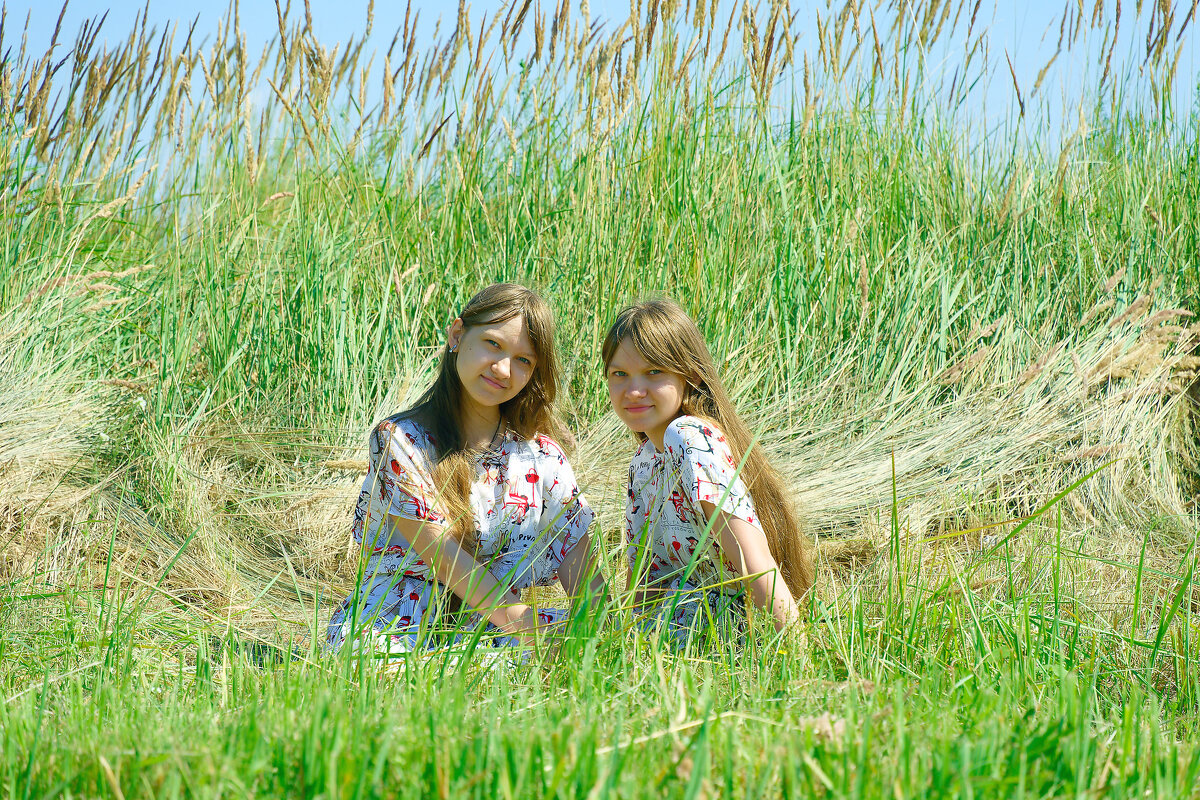 В дни школьных каникул - Дмитрий Конев