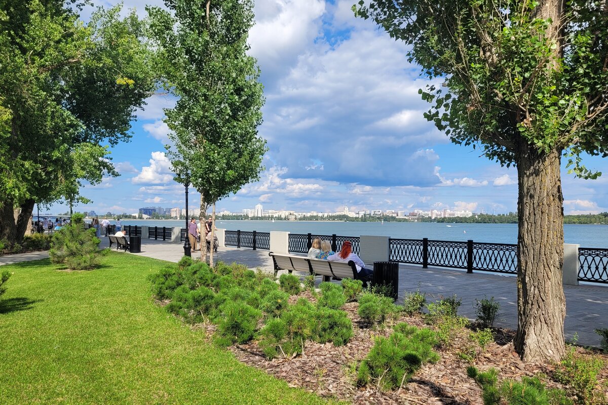 Отдых на Петровской набережной - Татьяна Машошина