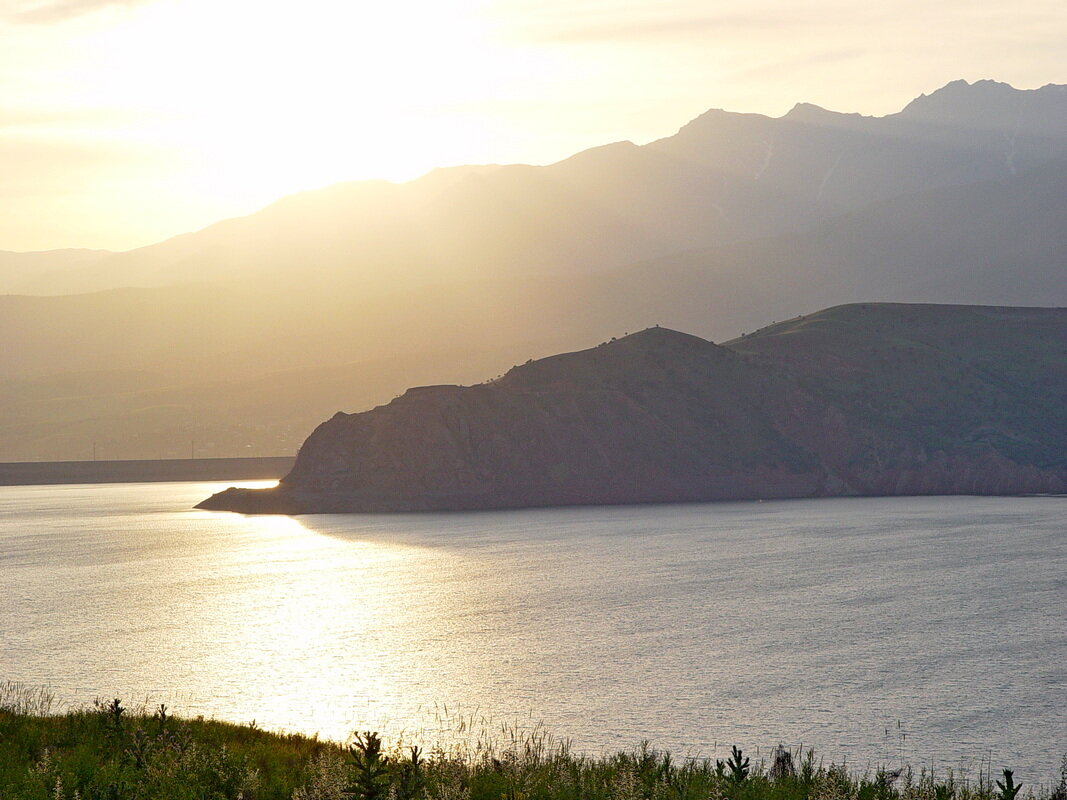 Чарвакское водохранилище. - Виктор Осипчук