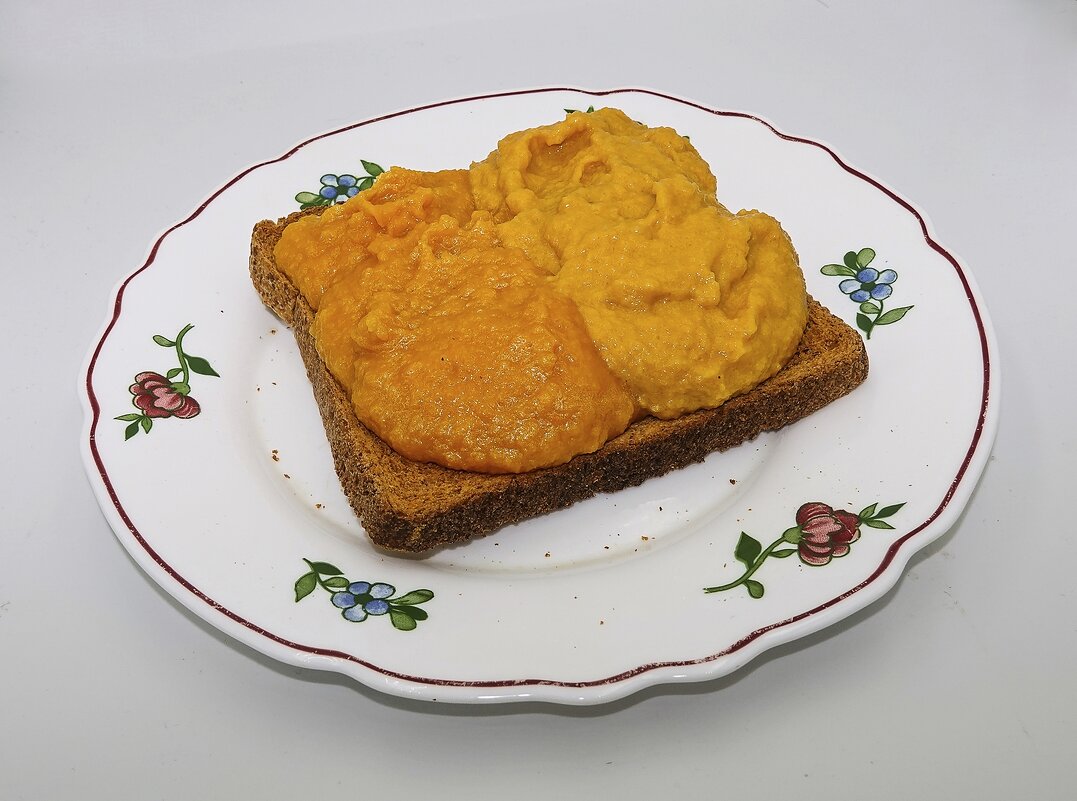 Бутерброд с тыквенной и кабачковой икрой - Валерий Иванович