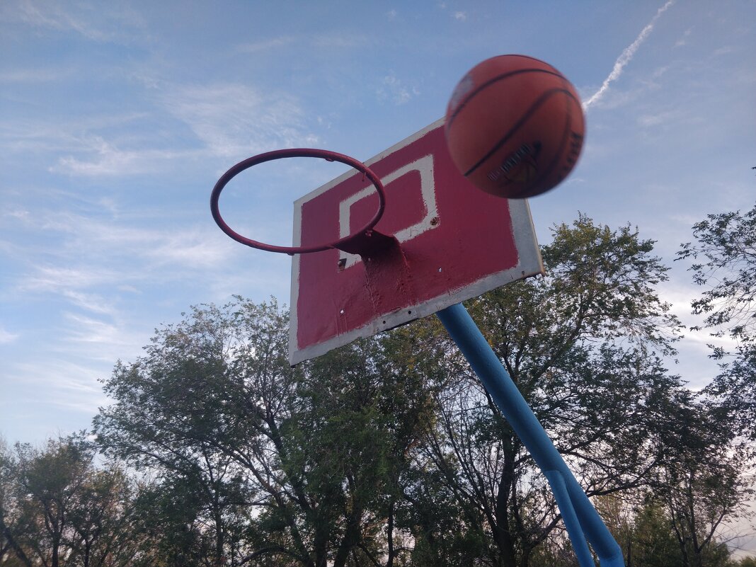 Уличный баскетбол - Андрей Хлопонин