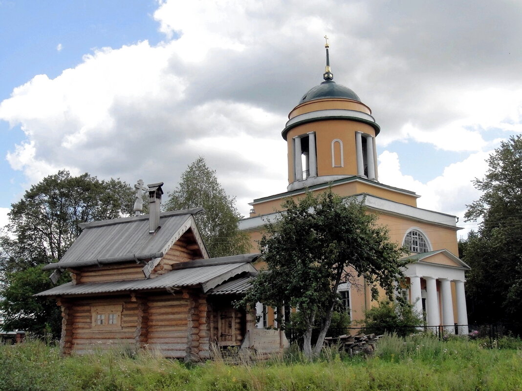 Крестовоздвиженская церковь в селе Воздвиженское. - Ольга Довженко