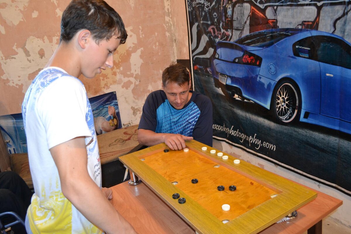 Игра - Андрей Хлопонин Игра - Андрей Хлопонин