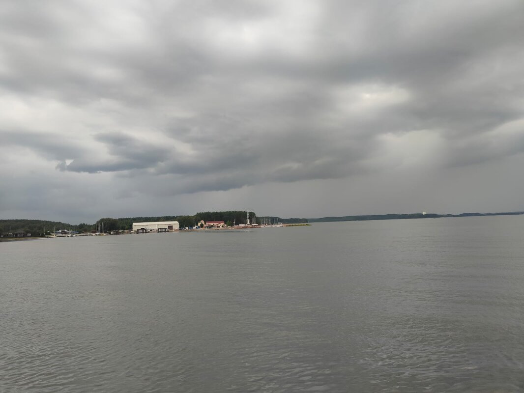 В воздухе пахнет грозой - Ирэн 