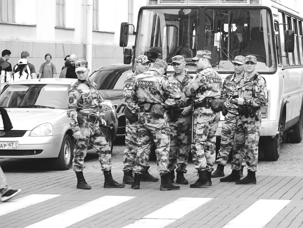 РОВНЕЕ ШАГ - Виктор Никитенко РОВНЕЕ ШАГ - Виктор Никитенко