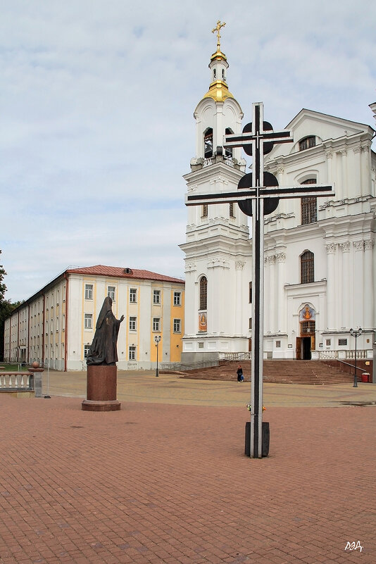 *** - Роланд Дубровский