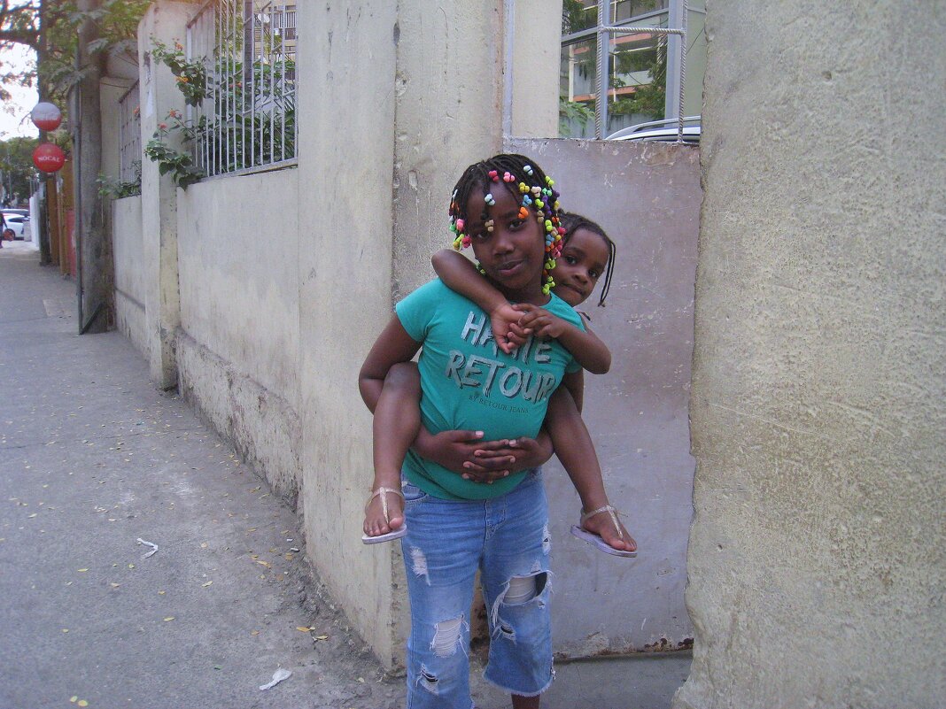 Ангольские девчушки. - unix (Илья Утропов)