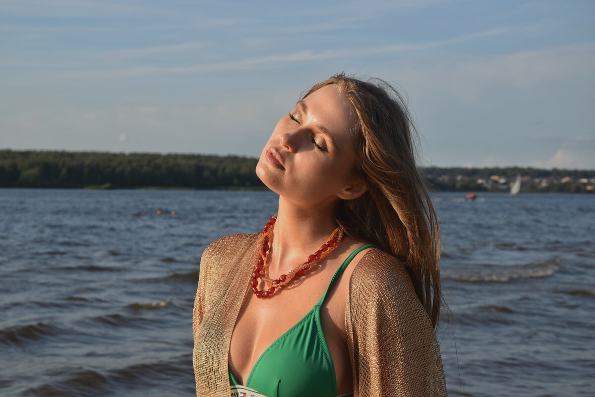 Девушка на пляже - Мария Яковлева