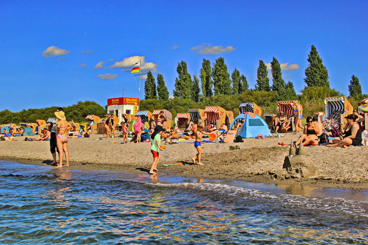 Последний день недели. Последний день месяца. Последний день лета - Андрей K.