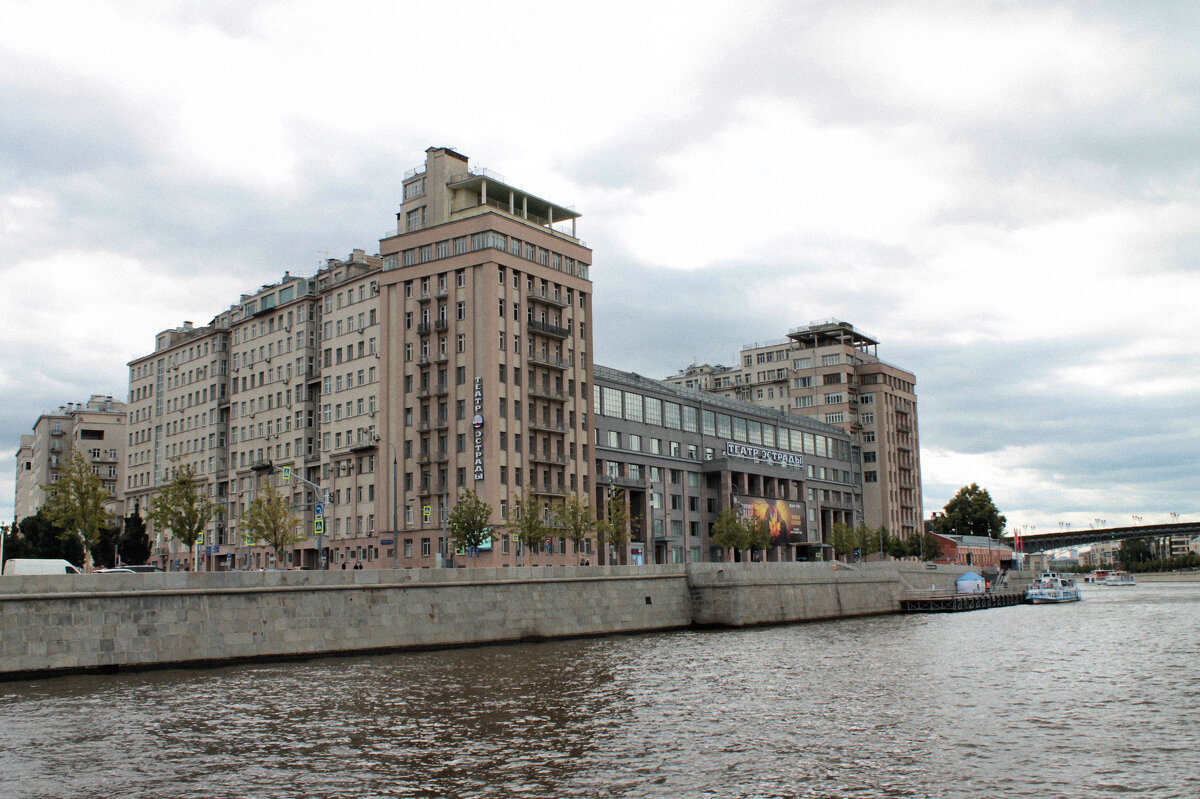 "Такая разная Москва.." - Арина Невская