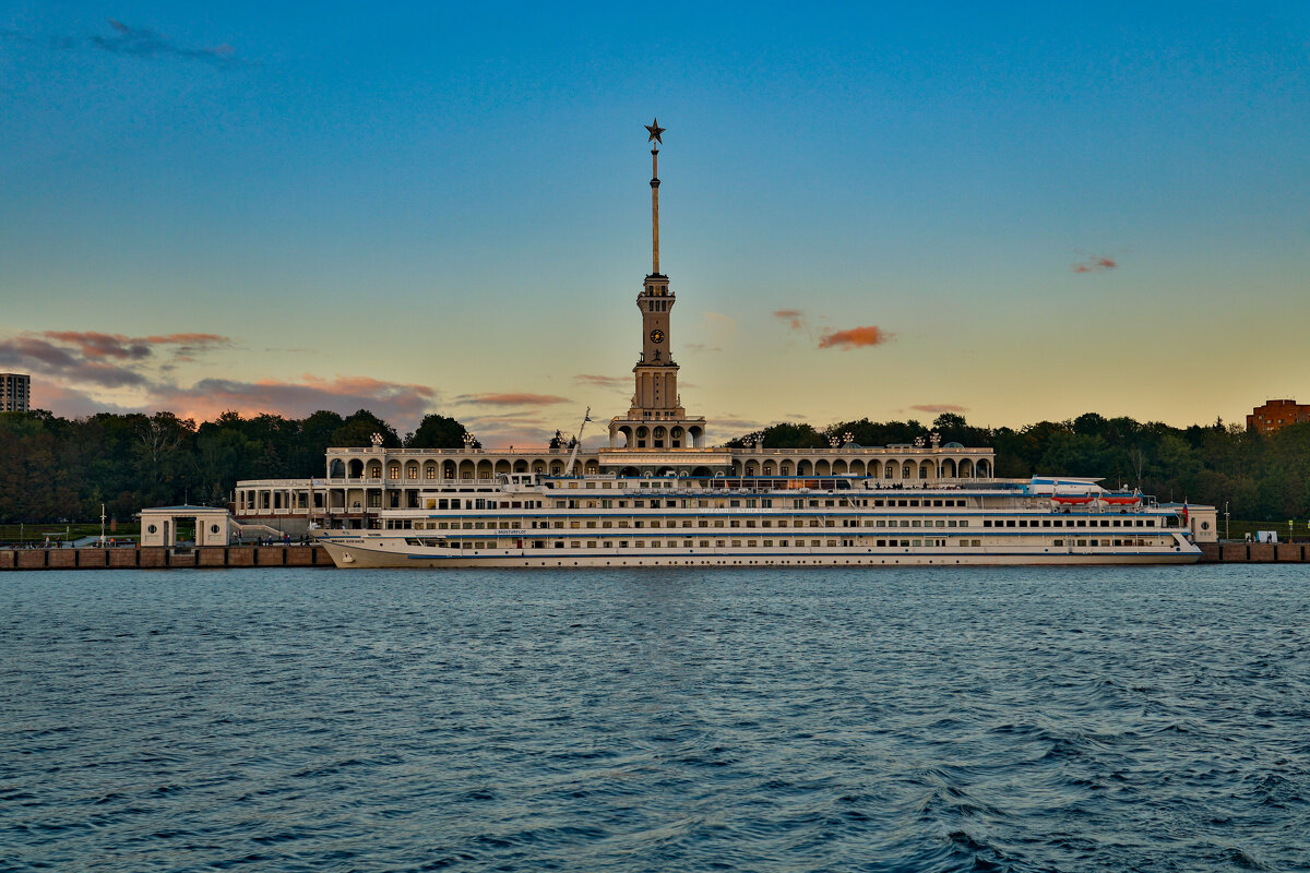 Северный речной вокзал - k-e-r-g-u-d-u DM