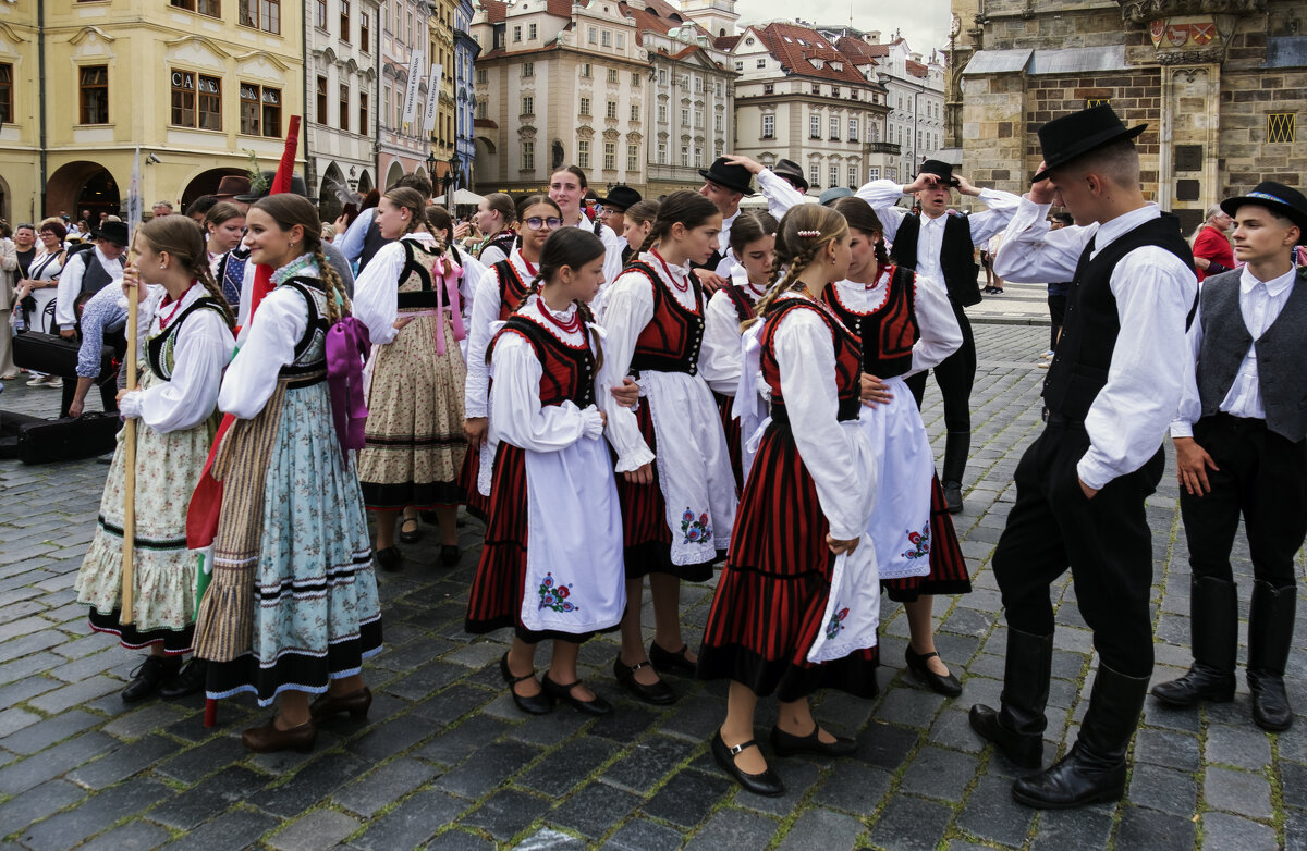 ** - Александр Липовецкий