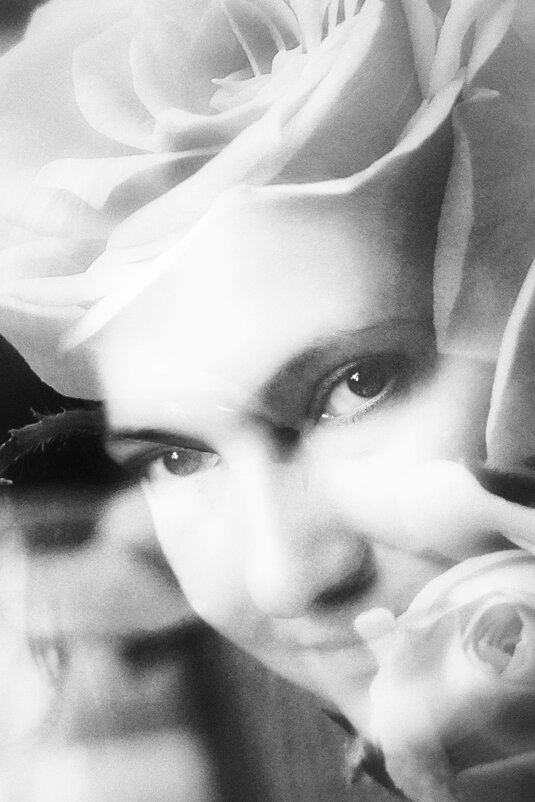 " ... в розах ... " - Руслан 