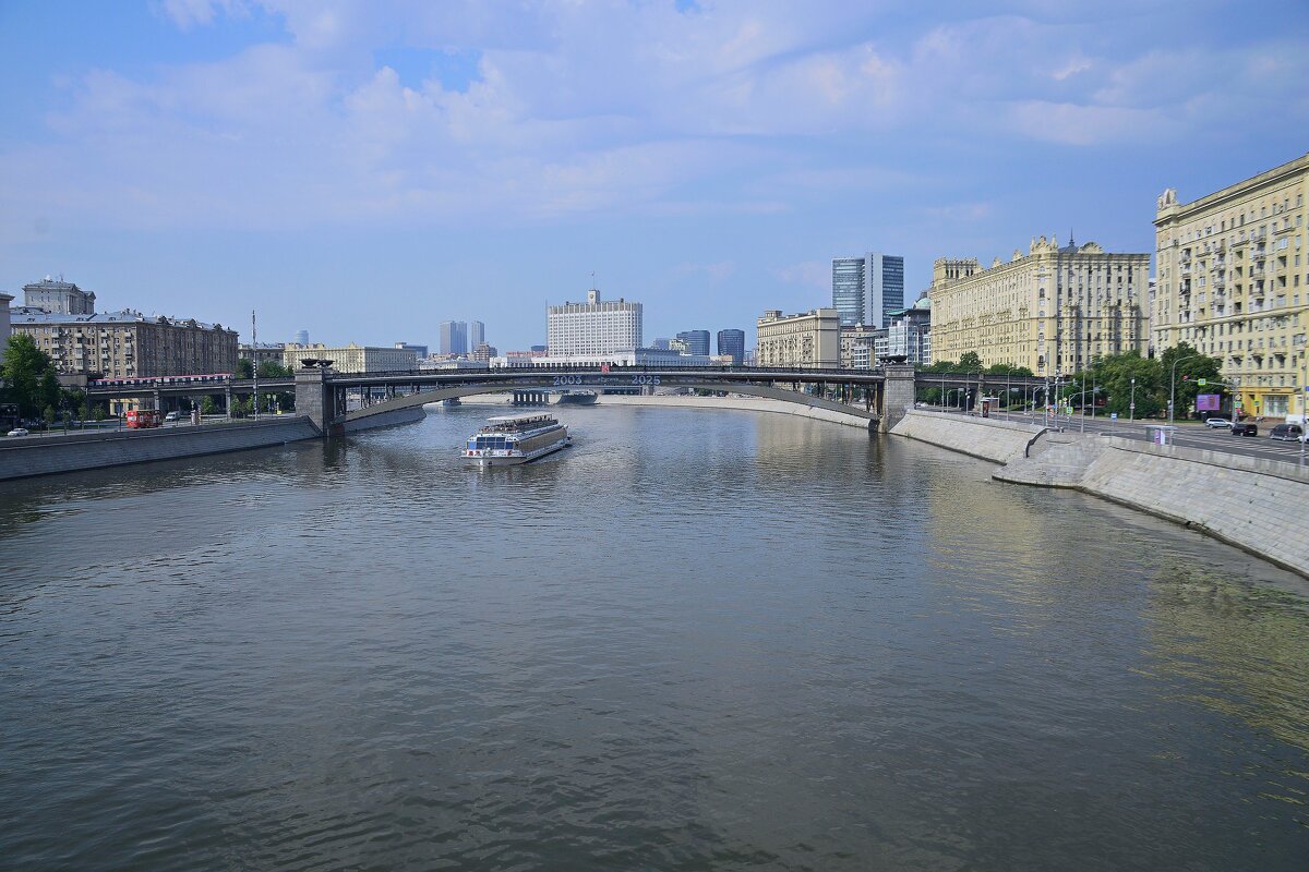"А я иду, шагаю по Москве..." - Владимир Мигонькин