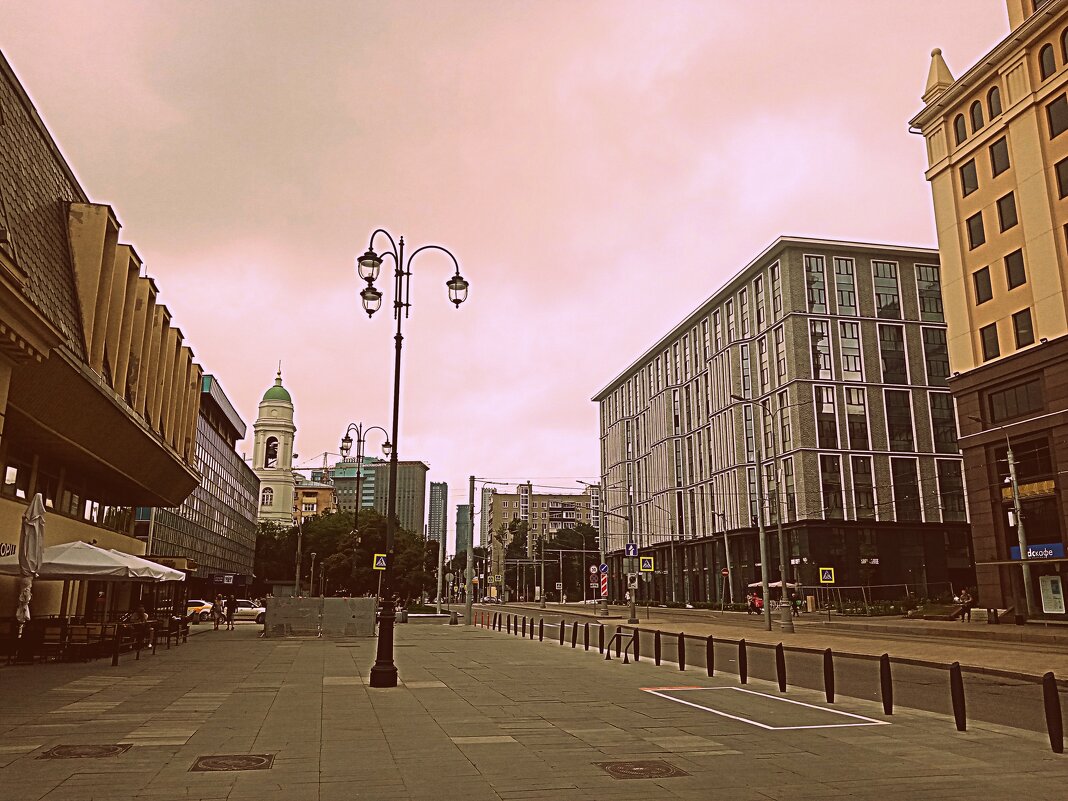 У Павелецкого вокзала. - Владимир Драгунский