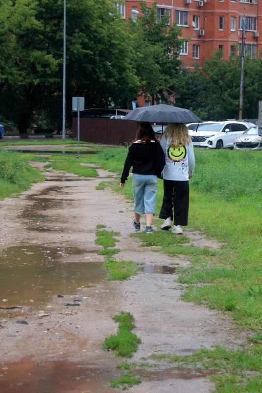 Под дождем - Roman stories -