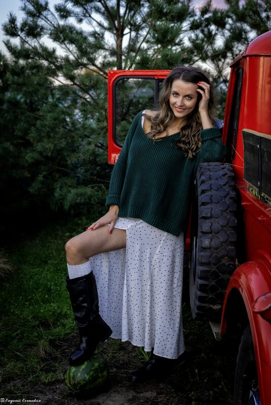 Девушка-улыбка - Евгений Ермаков