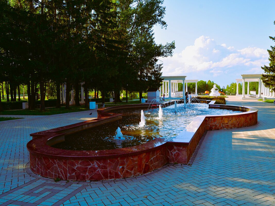 Чебоксары. Фонтан этно-комплекса "Амазония". - Пётр Чернега