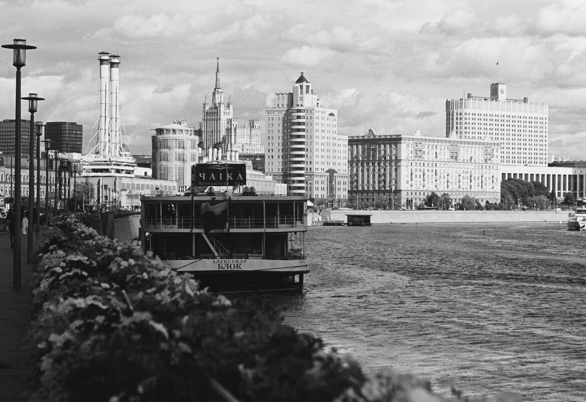 "Чайка" на реке - Виталий Потапкин