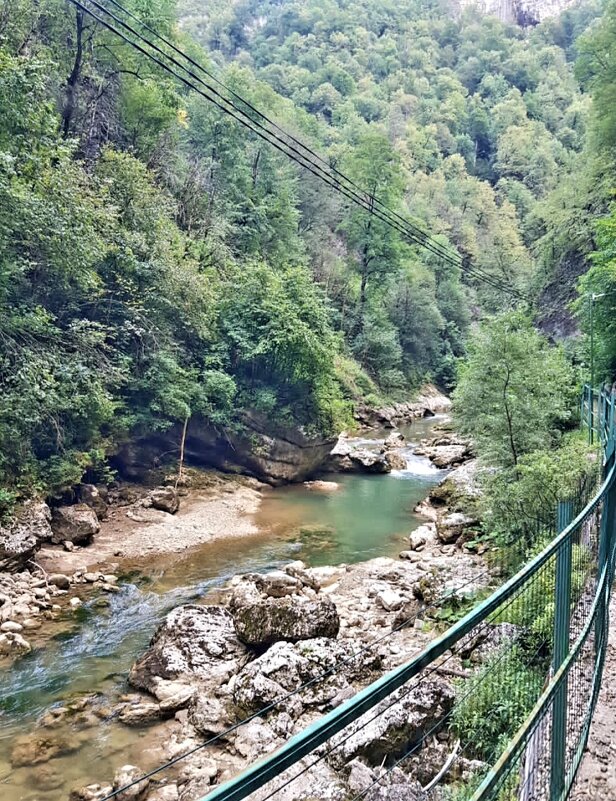 ГУАМСКОЕ УЩЕЛЬЕ - Tata Wolf