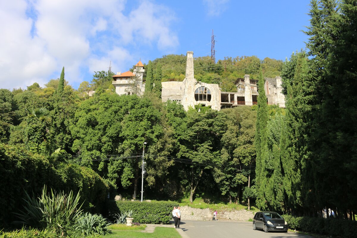 Развалины в Гаграх - Ольга 