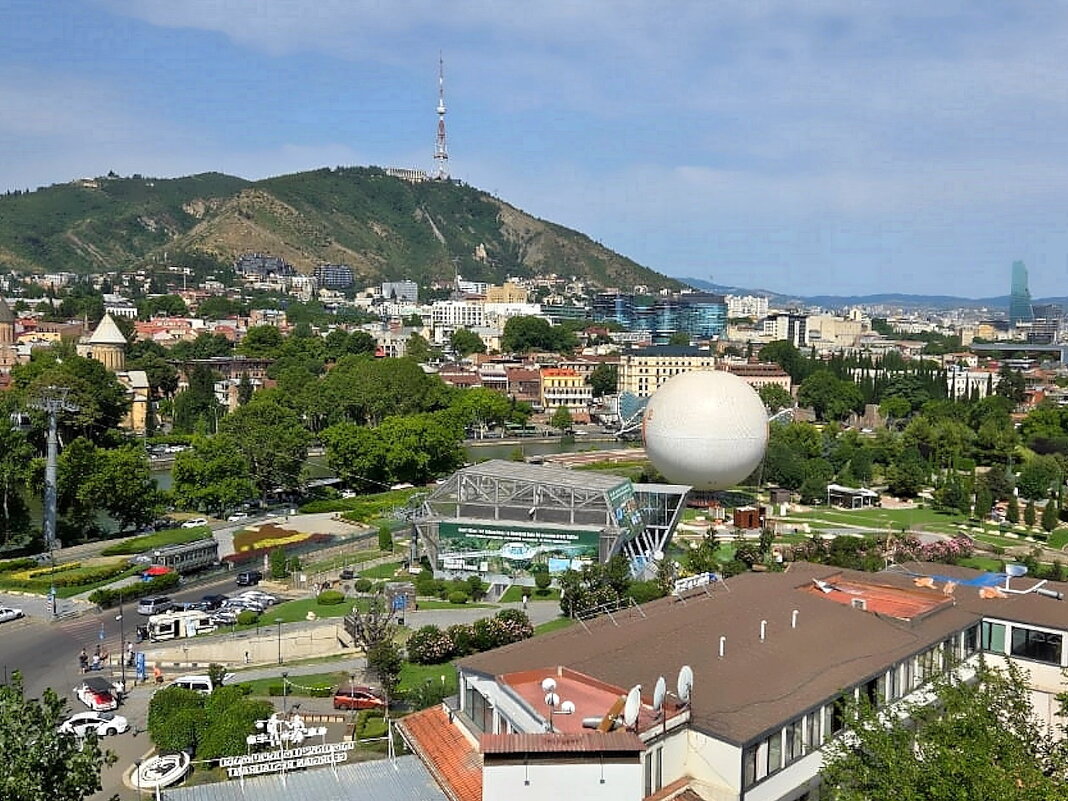 Грузия. Тбилиси.  Парк Рике и «Воздушный шар Тбилиси». - Ольга Довженко