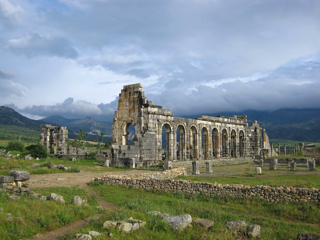 Христианская Базилика - один из главных археологических памятников древнеримского города Волюбилиса. - unix (Илья Утропов)