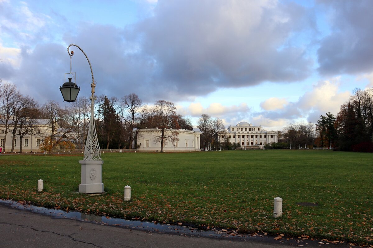 Осень у Елагина дворца - Ольга 