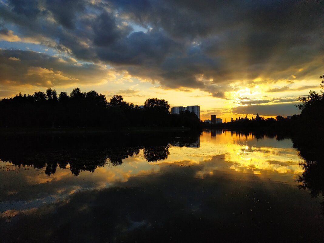 Московские (не Подмосковные) вечера :-) - Андрей Лукьянов