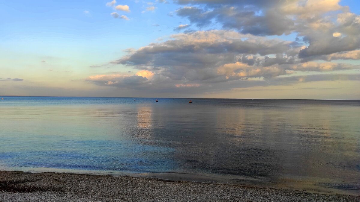 Облачный день  на море - Татьяна Лютаева