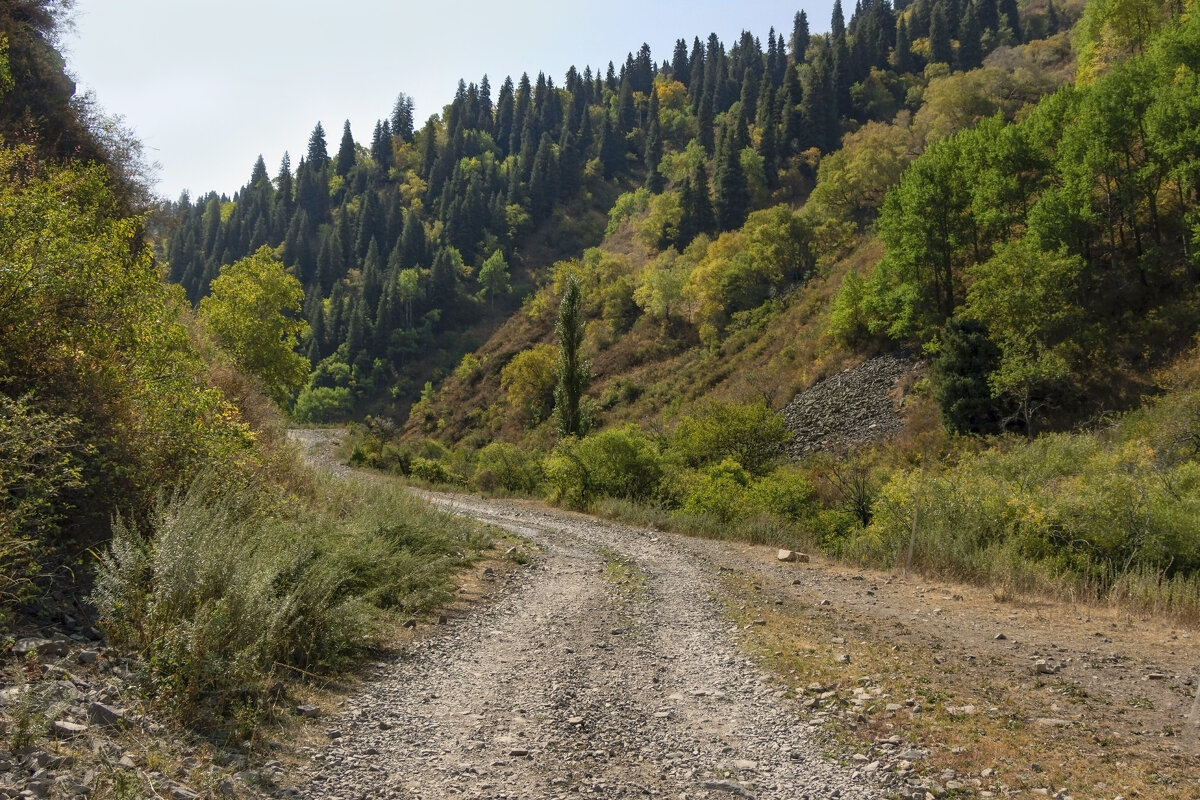 По ущелью в сентябре - LudMila 