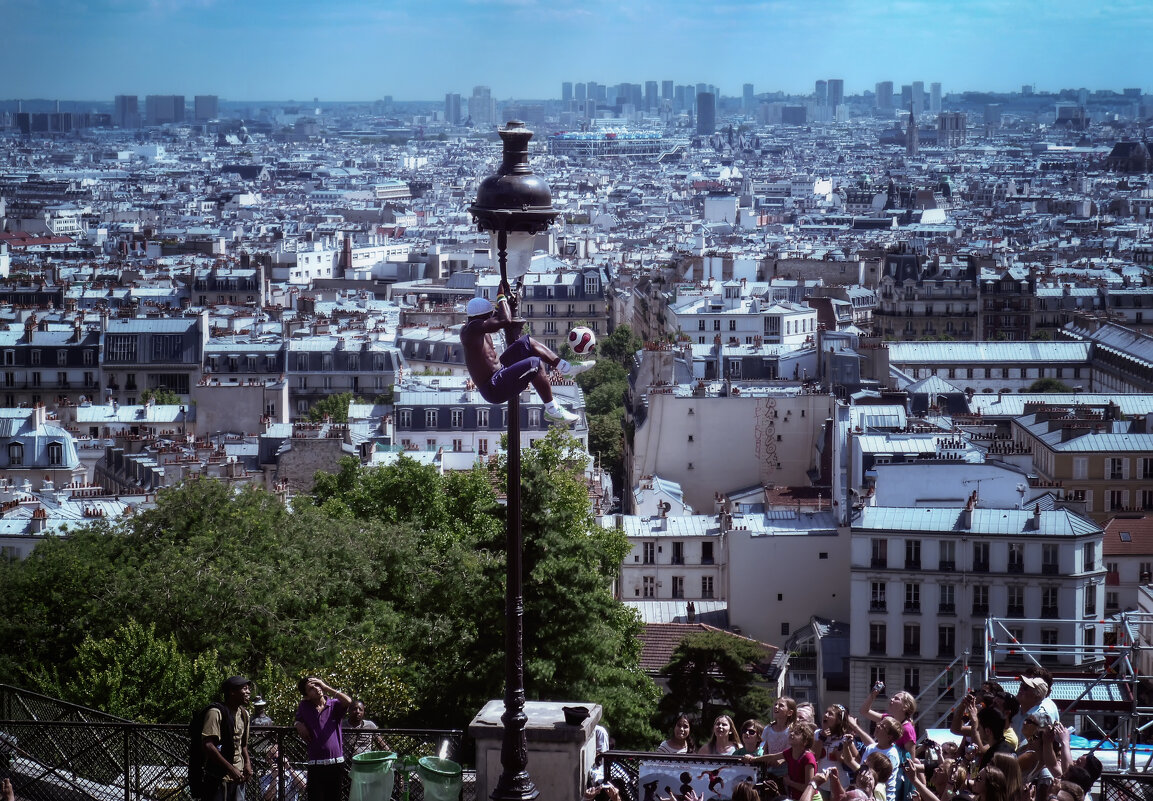 ИЗ СТАРЫХ АРХИВОВ:ПАРИЖ, ЛЕТО 2011 Г. - Александр 