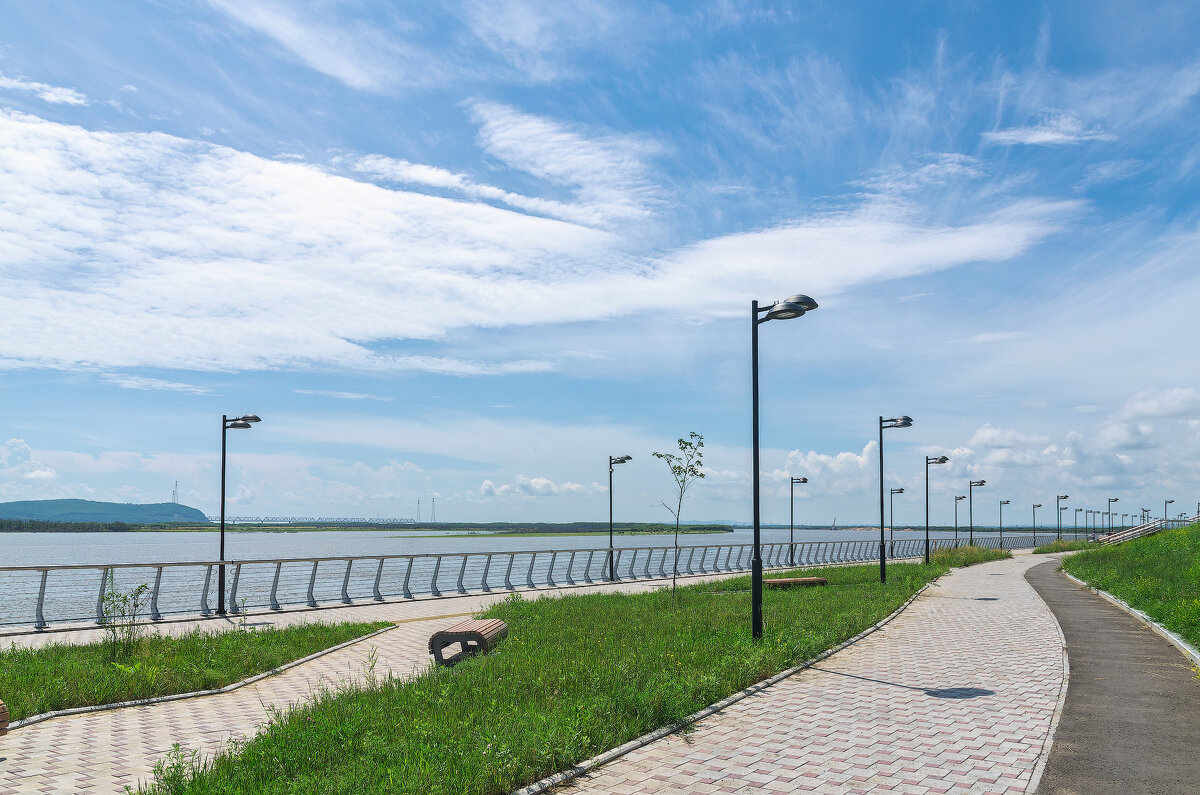 Набережная и Амур - Виктор Иванович Чернюк