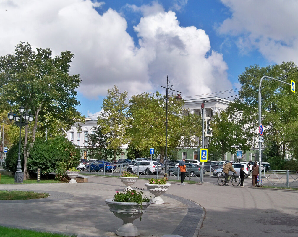 Осенний Симферополь - Валентин Семчишин Осенний Симферополь - Валентин Семчишин