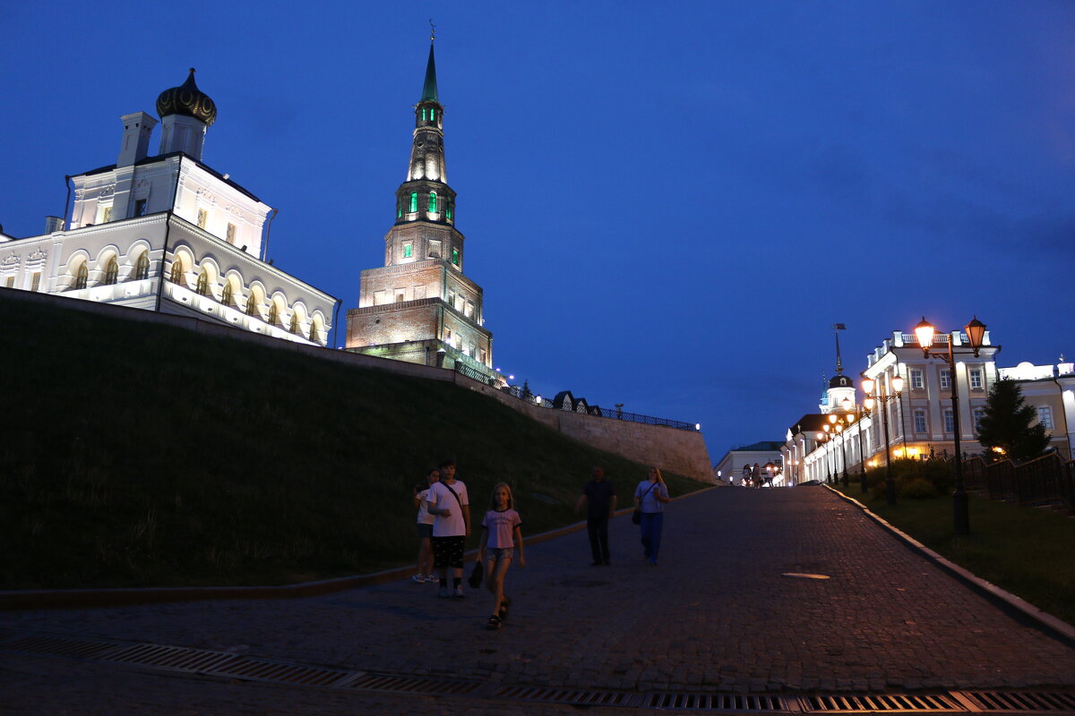 Вечер у казанского кремля - Ольга Вечер у казанского кремля - Ольга