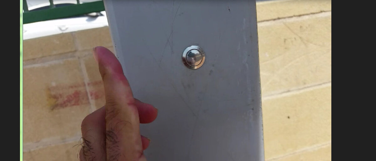 113 (86) - CLOSE WAYS ALL