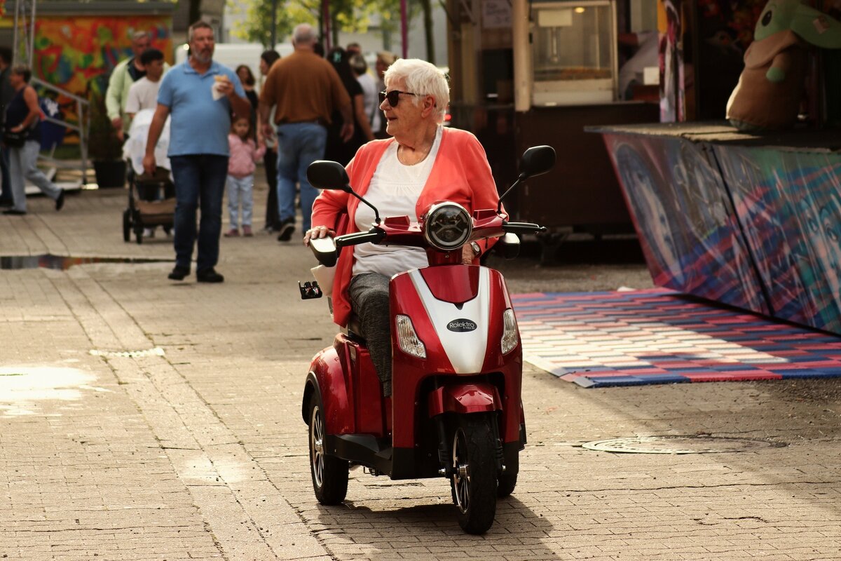Я к вам приехала на час...! - Юрий. Шмаков